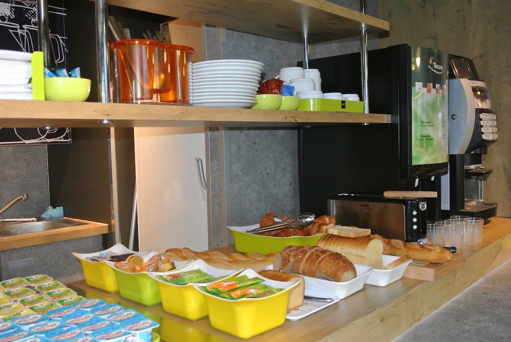 Ibis Budget Chambery Sud Challes Les Eaux Eksteriør billede