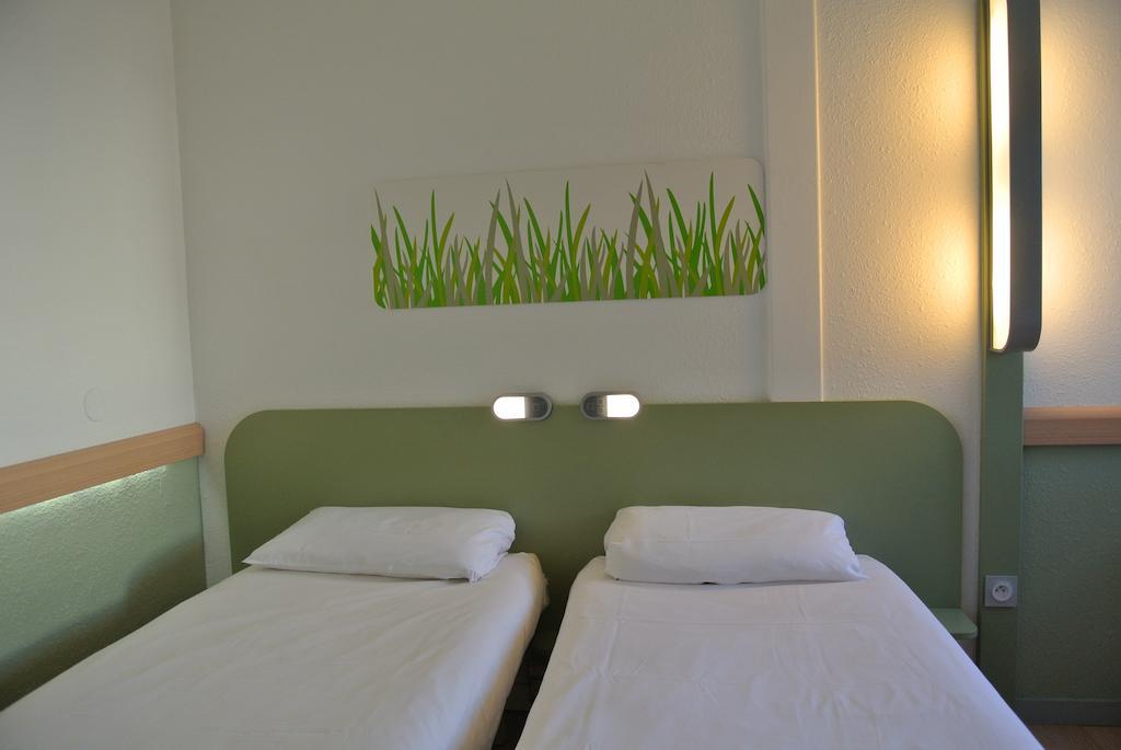 Ibis Budget Chambery Sud Challes Les Eaux Eksteriør billede