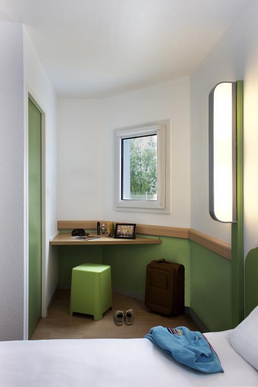 Ibis Budget Chambery Sud Challes Les Eaux Eksteriør billede