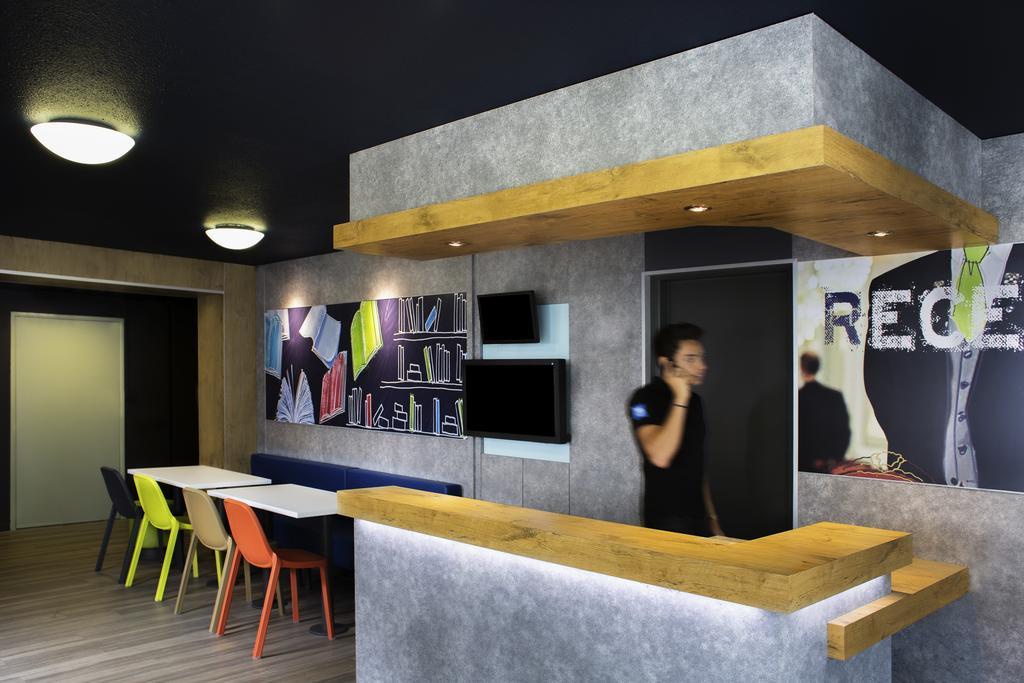 Ibis Budget Chambery Sud Challes Les Eaux Eksteriør billede
