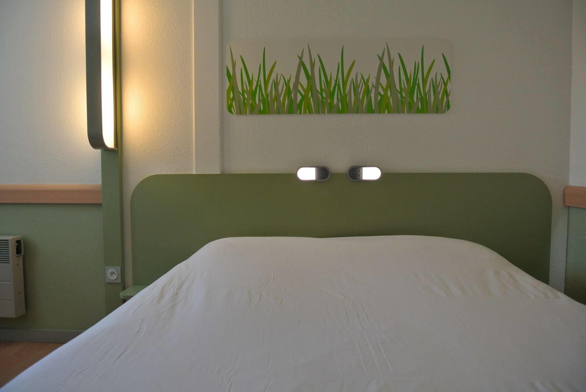 Ibis Budget Chambery Sud Challes Les Eaux Eksteriør billede